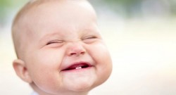 Cum prevenim aparitia cariei la bebelusi: recomandarile HappydentClinicJunior&Family