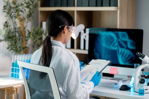 Ce informații medicale pot fi obținute prin analiza ADN