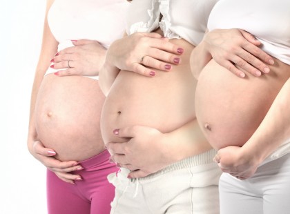 MIT: Dacă burta e rotundă în sarcină vei avea o fetiță, dacă e țuguiată va fi băiat