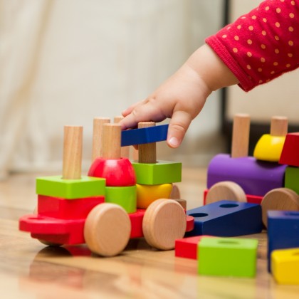 Jucării ce dezvoltă inteligența și creativitatea copilului (recomandări în funcție de vârstă)
