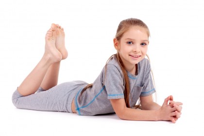 Pubertatea precoce asociată cu șanse mai mari de migrene la fete