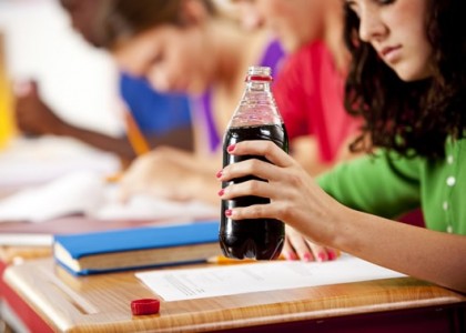 Aportul excesiv de zahăr în adolescență, potențial factor de risc al tulburărilor psihice