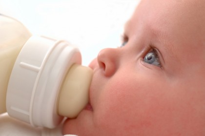 Bebelușul primește suficient lapte?