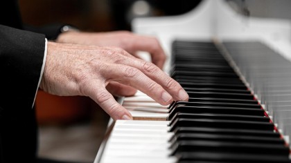 Stimularea cerebrală poate îmbunătăți tulburările asociate înaintării în vârstă în învățarea unor noi abilități motorii