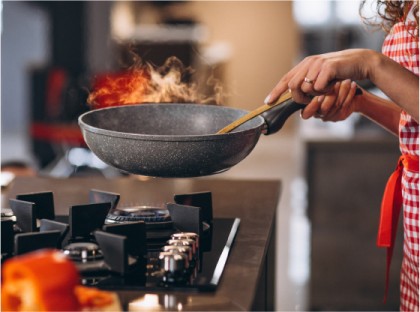 Prăjirea alimentelor - tipuri, efecte, greșeli frecvente, sfaturi pentru sănătate