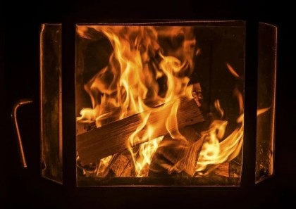 Mâncarea gătită pe foc de lemne a fost asociată cu un risc crescut de cancer gastric