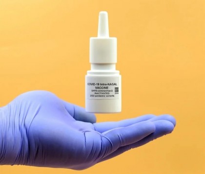 Vaccin intranazal de ultimă generație asigură protecție simultană împotriva pojarului, oreionului și mai multor variante ale COVID-19