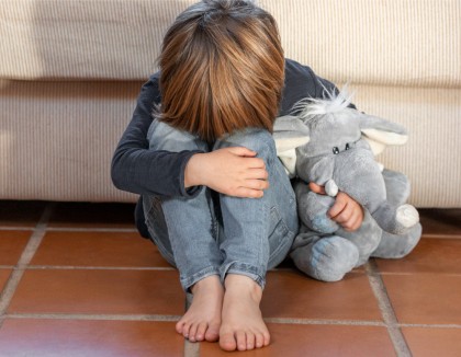 Adversitatea din copilărie crește riscul de obezitate în adolescență