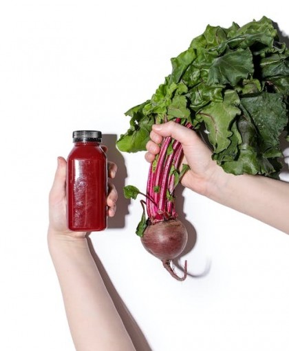 Sucul de sfeclă roșie amplifică performanțele sportive, mai mult decât suplimentele cu nitrați