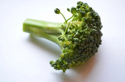 Consumul de broccoli ar putea ajuta la prevenirea cancerului