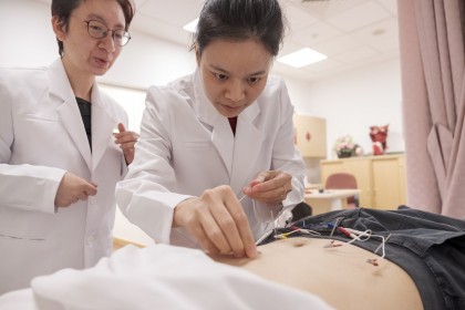 Electroacupunctura arată rezultate promițătoare în gestionarea obezității