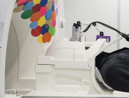 Abordare inovatoare stimulează memoria spațială folosind VR și stimularea creierului