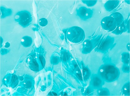 Nanomedicina bazată pe microbule de gaz: o inovație promițătoare în tratamentul cancerului pulmonar