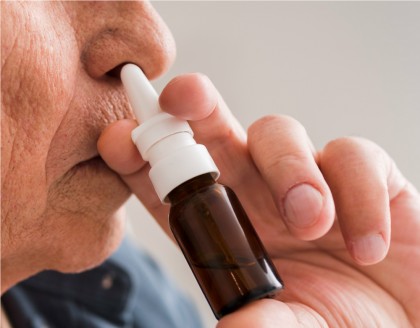 Un spray nazal ar putea fi o soluție promițătoare împotriva bolii Alzheimer