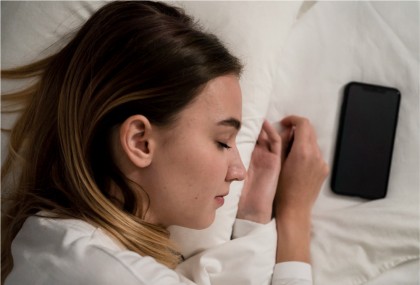 Fragmentarea ritmurilor somn-veghe și legătura cu progresia steatozei hepatice