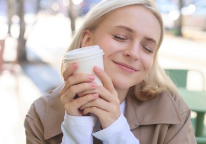 Consumul de cafea dimineața este asociat cu o sănătate cardiovasculară mai bună și un risc mai mic de mortalitate