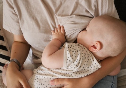 Medicația mamei modifică nivelul proteinelor și lipidelor din laptele matern