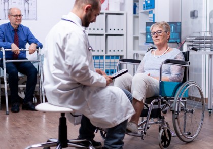 Un nou pas în recuperarea mersului pentru paraplegici: tratarea spasticității cu stimulare electrică de înaltă frecvență