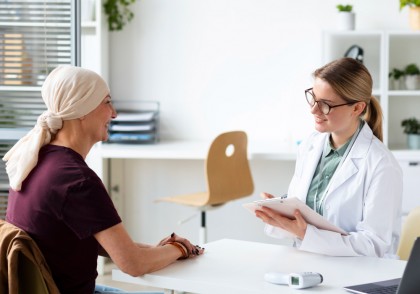 Terapia combinată cu atezolizumab, carboplatin și paclitaxel oferă rezultate promițătoare pentru carcinomul timic avansat