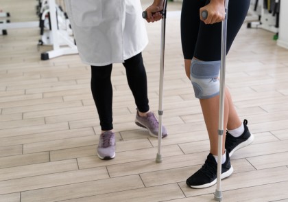 Reconstrucția precoce a ligamentului încrucișat anterior poate reduce riscul de osteoartrită a genunchiului