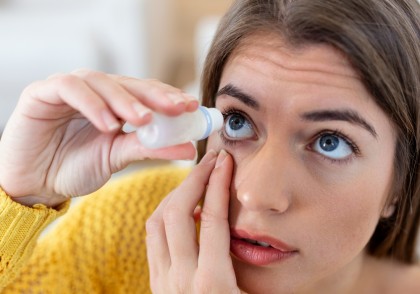 Semne precoce ale sindromul de ochi uscat apar la majoritatea adulților