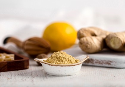 Curcuminul (turmeric) în prevenția inflamației neurodegenerative și a tulburărilor metabolice: dovezi științifice recente