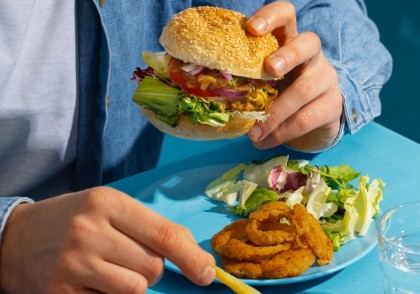 Consumul ridicat de alimente ultraprocesate, asociat cu semne precoce ale bolii Parkinson (studiu prospectiv pe termen lung)