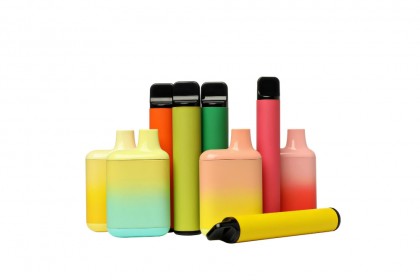 Țigările electronice la tineri care nu au fumat niciodată: dovezi despre dependență și satisfacție comparativ cu guma de nicotină