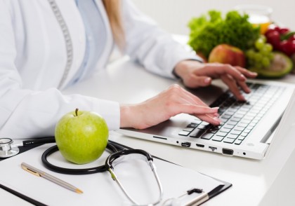 Dieta ketogenică versus dieta mediteraneană: care este mai eficientă pentru controlul tensiunii arteriale la persoanele supraponderale?