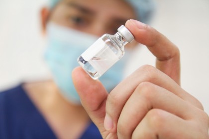 Noul tip de vaccin cu ARNm este mai eficient și mai puțin costisitor de dezvoltat