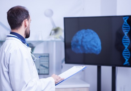 Primele evenimente moleculare care declanșează agregarea proteinelor amiloide în boala Alzheimer, cartografiate la scară largă