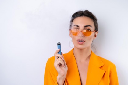 Vape-urile de unică folosință emit mai multe metale toxice decât țigările tradiționale
