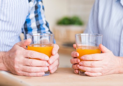 Asociație inversă între consumul de suc 100% de fructe și riscul de diabet zaharat de tip 2 la persoanele cu risc genetic ridicat: Studiul J-MICC