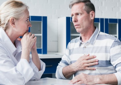 Vârsta și nivelul scăzut de fitness aerobic, factori de risc independenți pentru aritmii cardiace la adulții aparent sănătoși