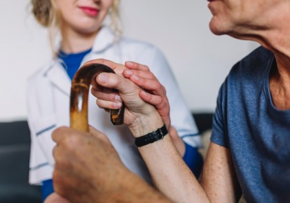 Strategii de comunicare pentru păstrarea identității persoanelor cu demență