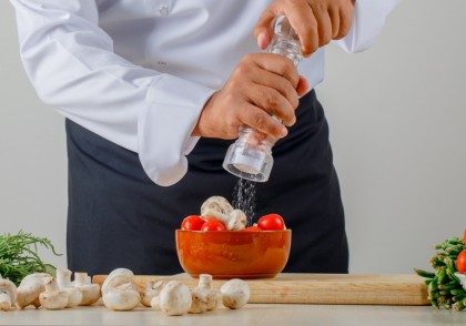 Utilizarea substituenților de sare rămâne scăzută în rândul persoanelor cu hipertensiune arterială, în ciuda beneficiilor demonstrate