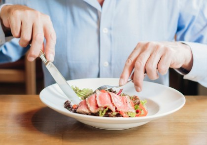 Programul meselor la vârstnici poate prezice sănătatea și longevitatea