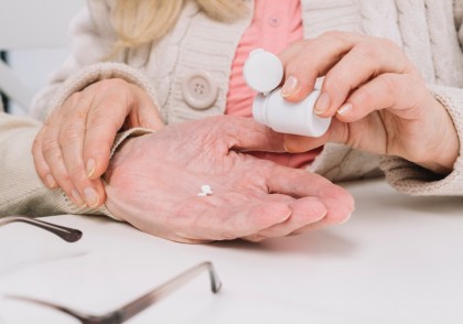 Anticorpii monoclonali anti-β-amiloid (lecanemab și donanemab) în boala Alzheimer: între progres științific și dileme clinice