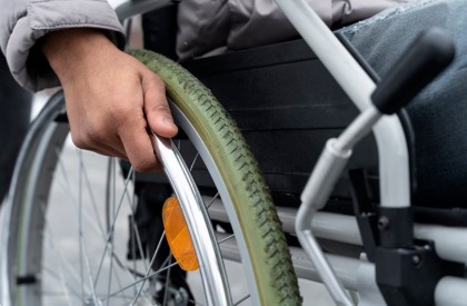 Scleroza laterală amiotrofică și bolile neuronului motor – povara globală, factorii determinanți și direcțiile terapeutice emergente