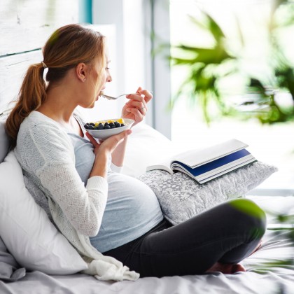 Expunerea maternă la arome de alimente bogate în grăsimi predispune copilul la obezitate