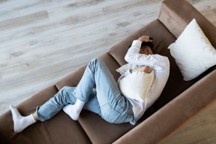 Sindromul picioarelor neliniștite netratat poate crește riscul bolii Parkinson