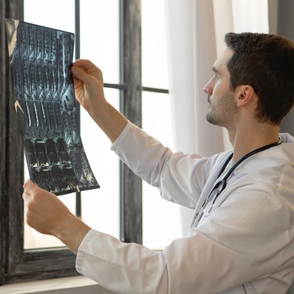 Relația dintre vârstă și recuperarea după leziunea de măduvă spinării