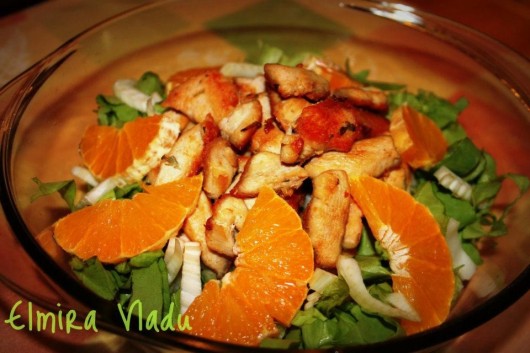 Rețetă Salată de fenicul cu pui si portocală