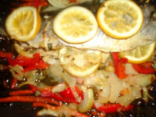 Rețetă Pește (cod) cu legume la cuptor