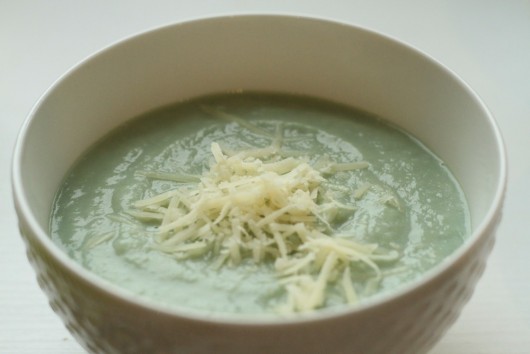 Rețetă Supa cremă Blue - cu legume albe și cartofi violeți