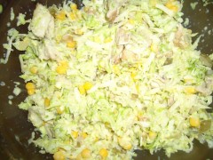 Salată de pui cu varză