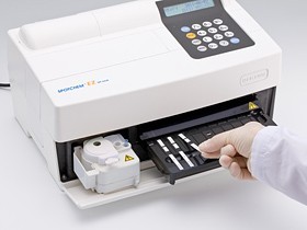 Analizor automat de biochimie uscata second-hand