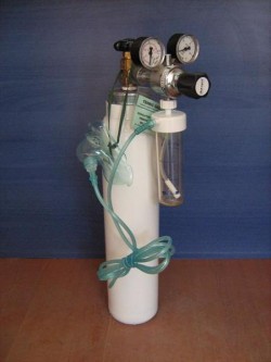 Butelie oxigen medicinal 5 l dotata cu regulator, umidificator si canula