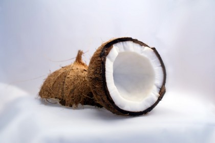 MIT: Uleiul de cocos oferă o protecție solară sigură