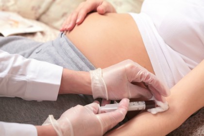 Testul de sânge care ar putea prezice complicațiile în sarcină